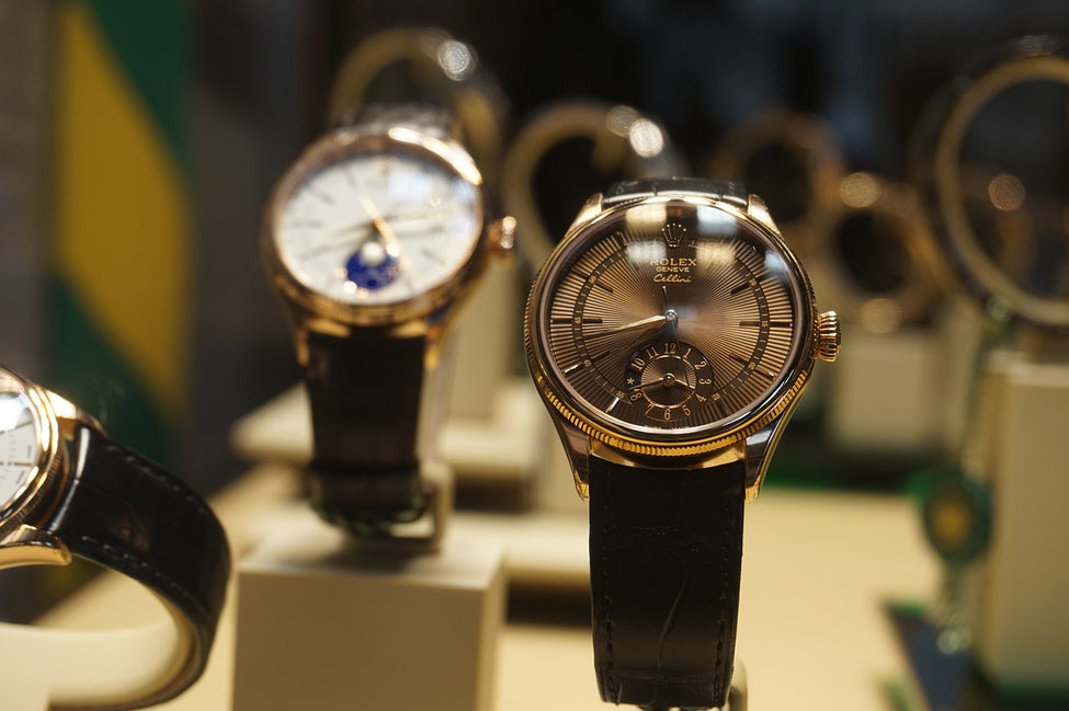 Les Complications Horlogères et l'Importance des Remontoirs pour Montres Automatiques